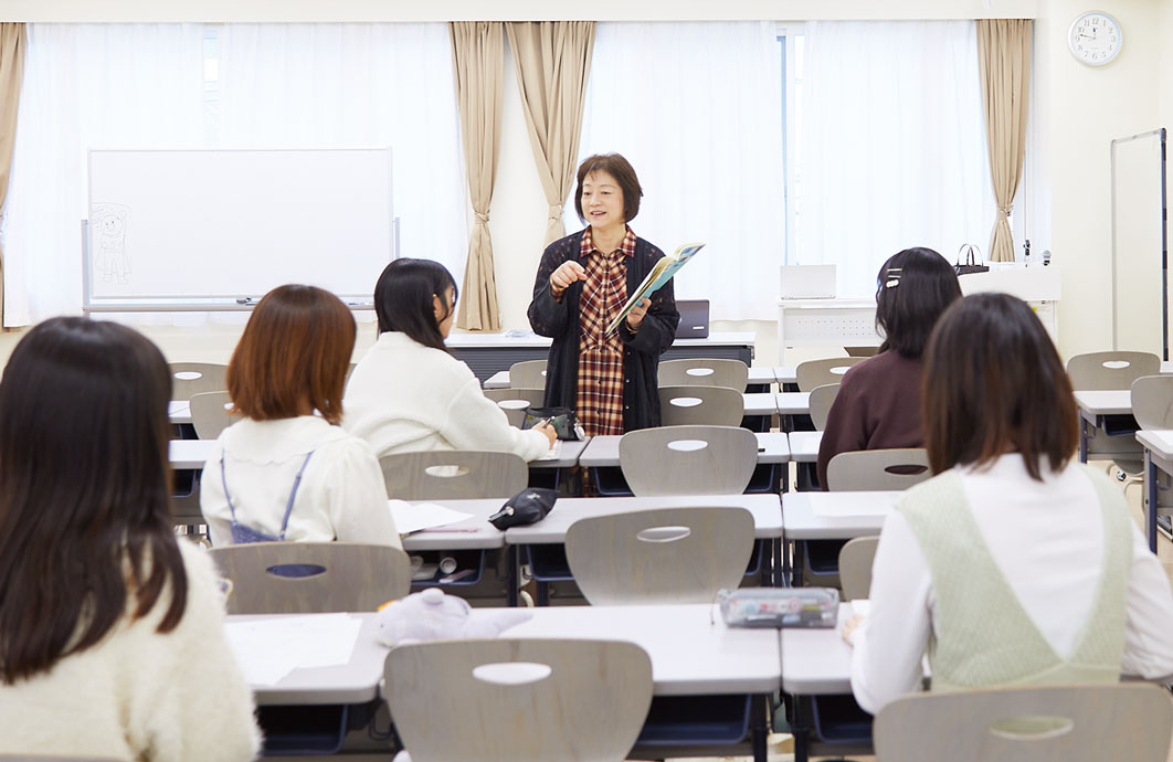 学士の称号を得る