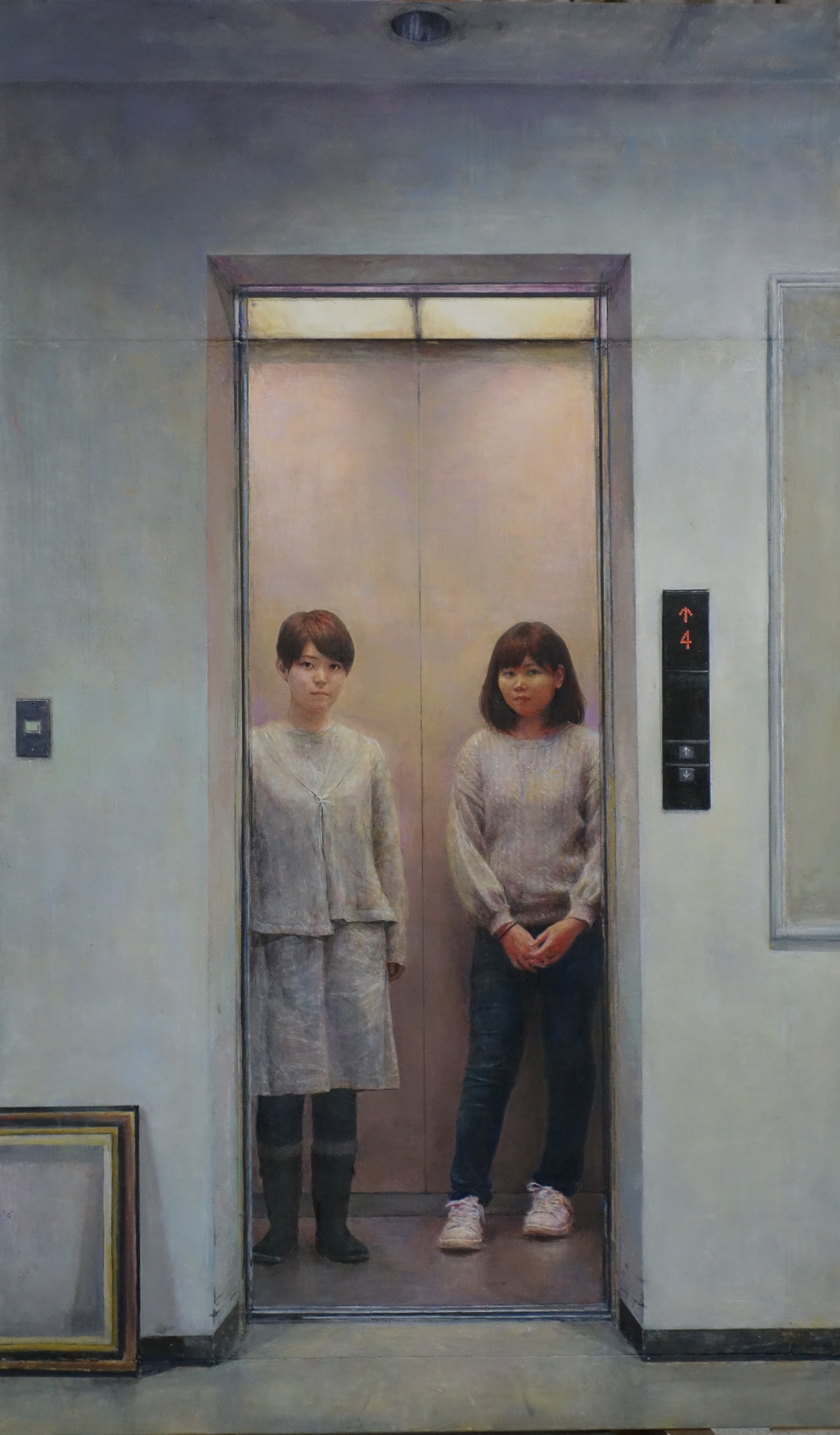 エレベーターの2人
